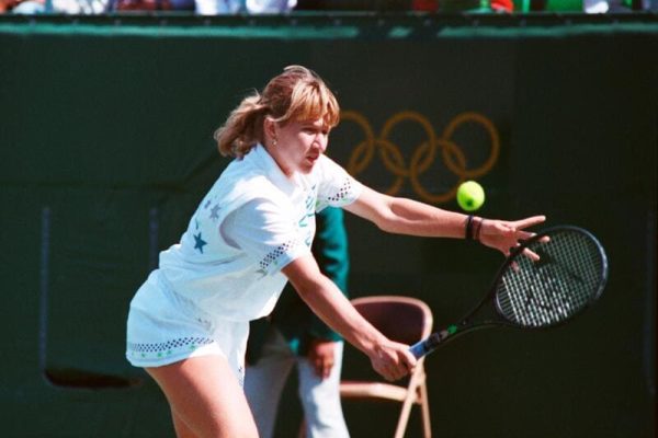 เหตุผลที่นักเทนนิสสเปนเก่งบนคอร์ตดิน